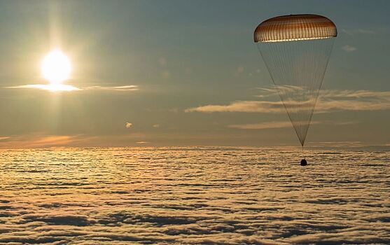 Союз МС-15 возвращает трио 62 экспедиции на Землю