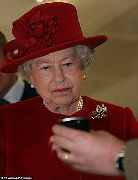 Британская королева: «Не дождетесь!»