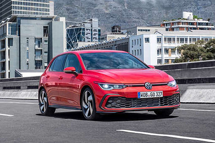 Volkswagen отметил 50-летие модели Golf