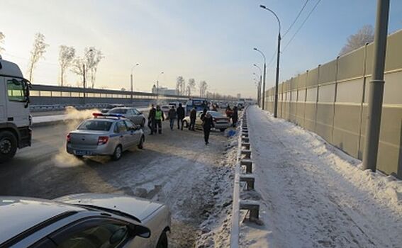 Новосибирск замер в рекордных 10-балльных пробках