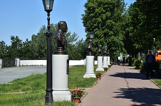 Водители не смогут проехать у главного корпуса КГУ пару часов