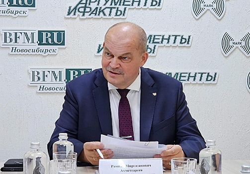 Ахметгареев: количество мест в школах Новосибирска увеличивается ежегодно