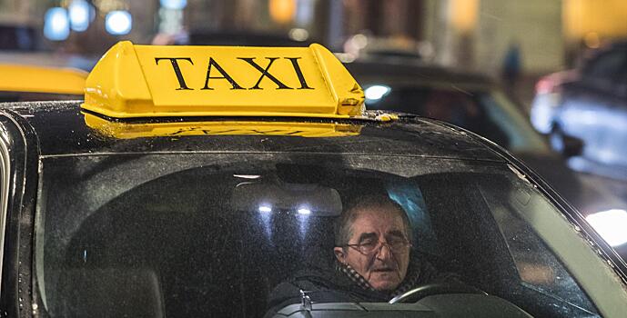 Госдума хочет ограничить выдачу разрешений на работу в такси