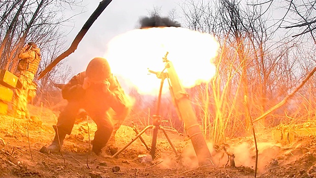 Артиллеристы ЦВО уничтожили опорный пункт боевиков из минометов «Сани»