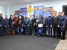 Главный спасатель Курской области поздравил журналистов с профессиональным праздником