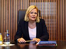 Власти Германии заявили о слежке за правыми