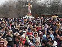Миллион москвичей встретили Масленицу в парках