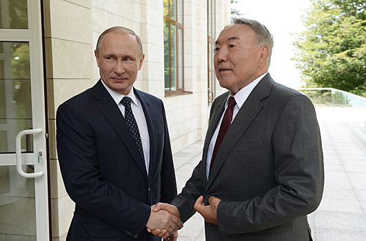 Назарбаев раскрыл Путину детали разговора с Порошенко
