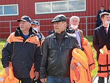 Мэрия Новосибирска организовала спасательные посты в акватории Оби