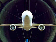 Россия привезла на авиасалон Dubai Airshow 2025 модели лайнеров МС-21 и SJ-100