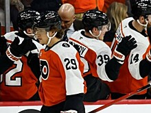 В Филадельфии предложили подарки для россиян: Мичкову — книгу Карнеги, Гребёнкину — беспилотную машину