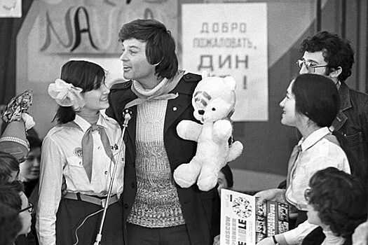 Почему певец Дин Рид обвинил писателя Солженицына во лжи