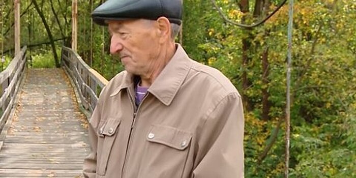 75-летний пенсионер отремонтировал ветхую переправу в Татарстане
