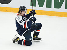 «Воронин – человек-скорость. Он на «электростуле» по льду катается». Форвард «Торпедо» Гончарук об одноклубнике