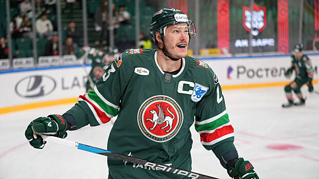 Гатиятулин о том, что Яшкин пропустил 4 игры подряд: «Мы никого не упаковываем. Терехов и Пустозеров хорошо выполняют требования – будет неправильно их убирать»