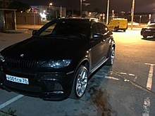 “Водитель, ты судак”: в Калининграде автомобилист на парковке занял сразу два места для инвалидов