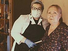 Парикмахер с Базовской улицы бесплатно сделает стрижки пожилым людям