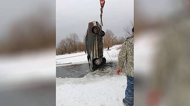 Машина с мертвецом в озере под Новосибирском: истории загадочных находок трупов