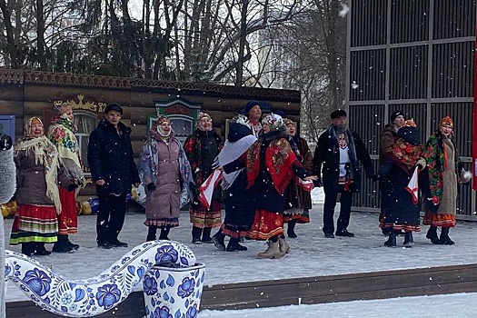 В Уфе на масленичных гуляниях продавали блины с аукциона