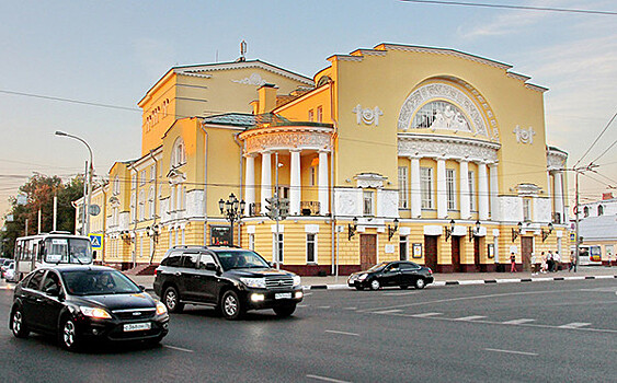 Исполнять обязанности директора театра имени Волкова будет зам по финансам