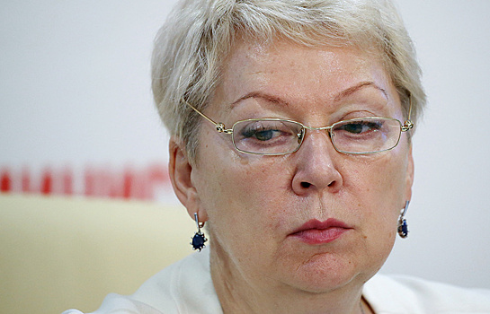 Васильева посоветовала родителям ограничивать интернет детям