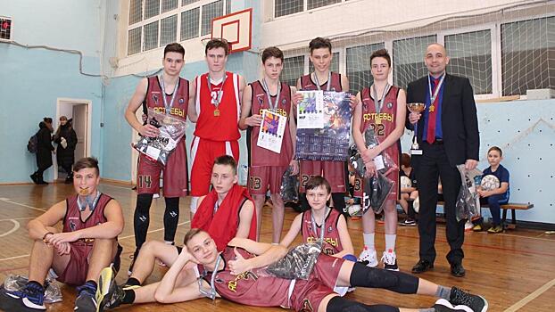 Победный дубль совершили баскетболисты школы № 41 в финале дивизиона «Вологда» в «КЭС-БАСКЕТ»
