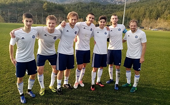 Футболисты «Росича» из Московского провели матч с командой «Звезда» из Перми