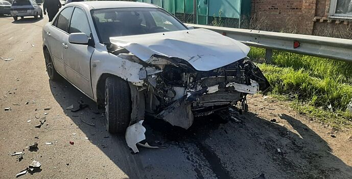 Пострадали четыре человека: в Батайске произошло ДТП с несовершеннолетним водителем