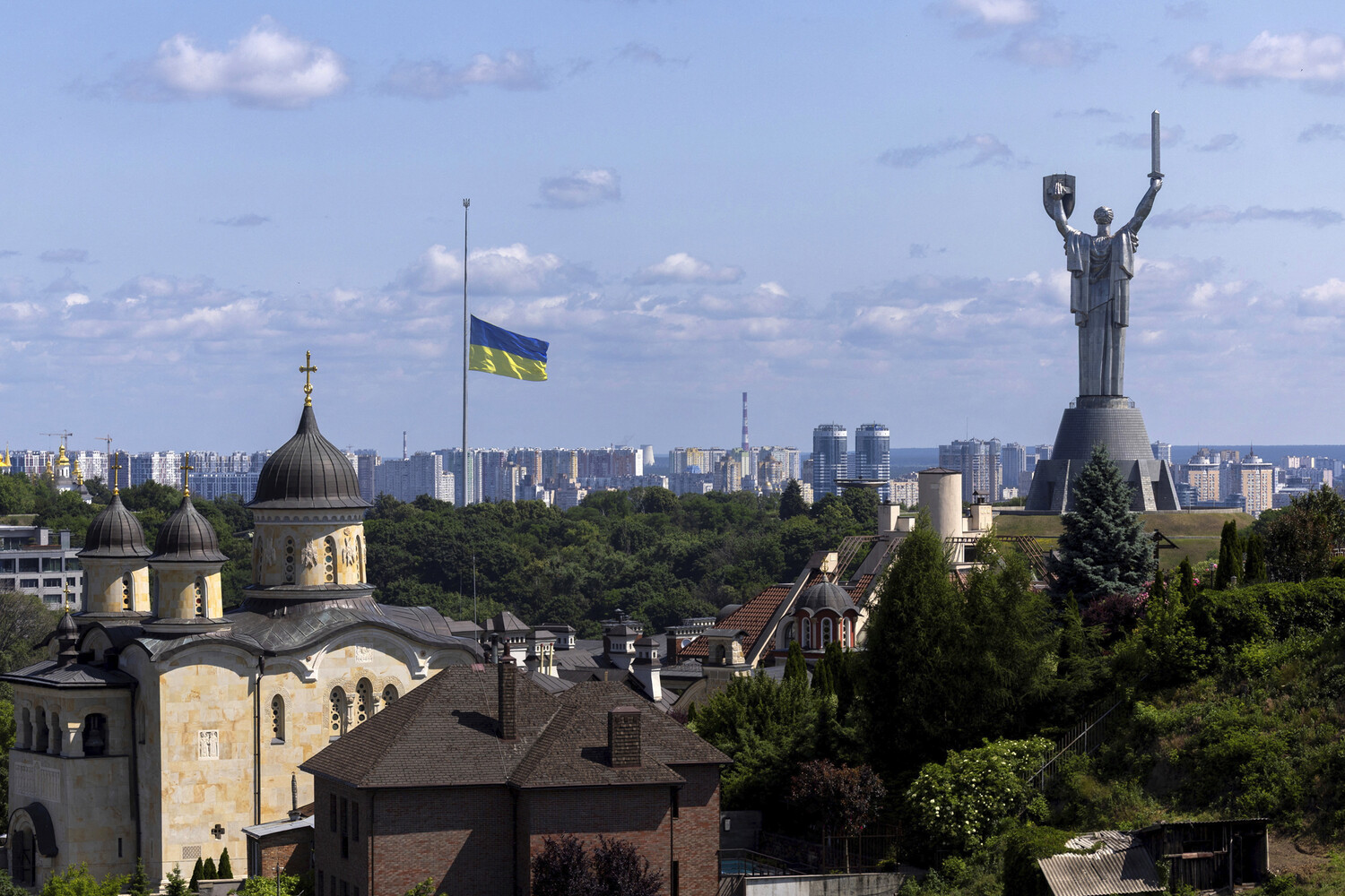 В Минобороны Украины заявили, что Киев не будет соблюдать перемирие на 9 Мая