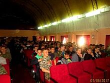 Артисты Чапаевска поздравили с днем России юнармейцев на воинском сборе