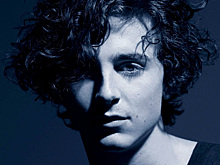 Chanel представил новую рекламную кампанию аромата Bleu de Chanel с участием Тимоти Шаламе