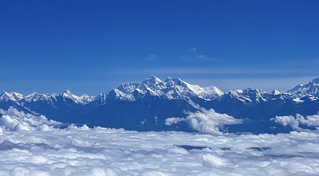 Четырехлетняя девочка установила рекорд при покорении Эвереста