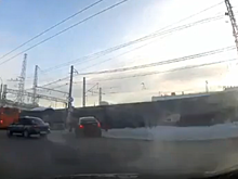 Появилось видео, из которого ясно, почему легковушка сбила женщину на остановке «Московский вокзал»