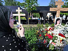 Из-за могилы Анастасии Заворотнюк разгорелся грандиозный скандал