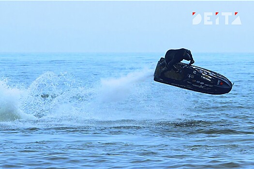 Купальщик погиб при наезде гидроцикла во Владивостоке