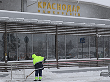 Аэропорт Краснодара возобновил свою работу после снегопада