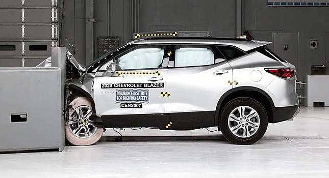  		 			Chevrolet Blazer 2021 подвели фары на краш-тестах IIHS 		 	