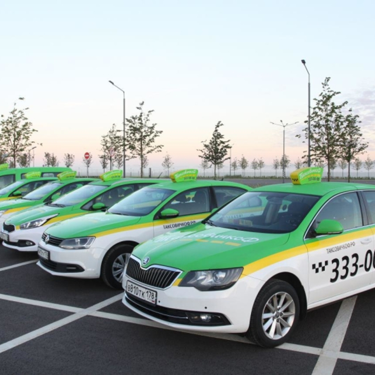Такси таксовичкоф санкт-петербург. Таксовичкоф машины. Такси таксовичок. Таксовичкоф машины. Такси таксовичкоф.