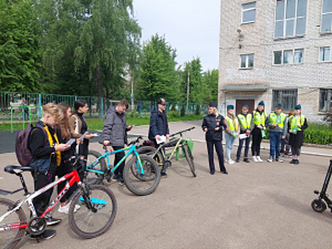 Сотрудники Госавтоинспекции города Калуга провели акцию «Безопасный двор»
