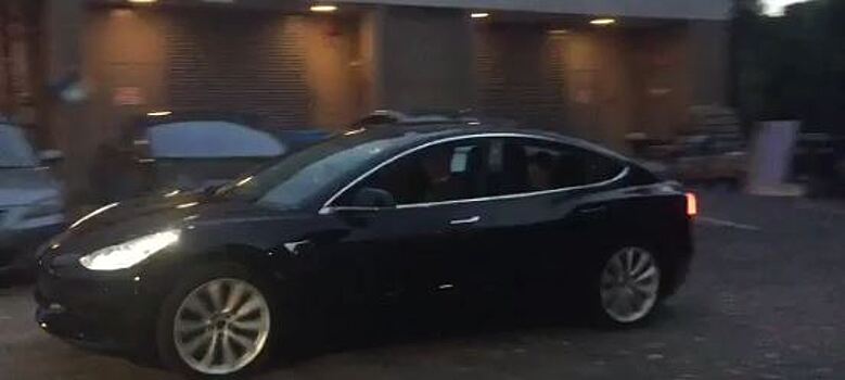 Опубликовано видео первого тест-драйва Tesla Model 3
