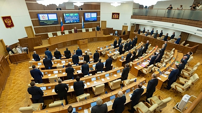 В свердловском заксобрании расформируют «красный» округ: кого затронет реформа