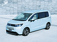 Honda обновила бензиновый компактвэн Freed