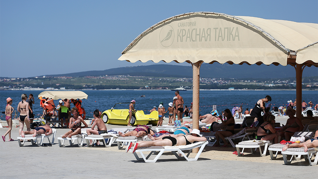Эксперт оценил вероятность снижения цен на отдых в Геленджике после открытия местного аэропорта