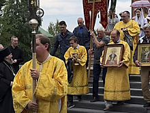 Верующие Ноябрьска отправились в крестный ход к Поклонному кресту