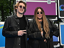 Певица Ирина Дубцова отговаривала сына Артема от творческой деятельности