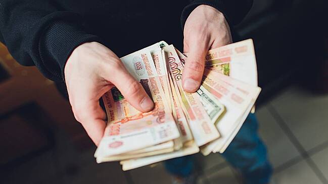 Россиянам могут запретить приобретать недвижимость за наличные
