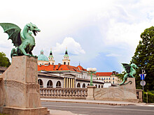 Словения временно прекращает выдачу виз россиянам