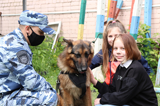 В Иванове полицейские исполнили мечту 11-летней Маши Семёновой