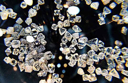 Ювелирные компании отказываются от российских бриллиантов