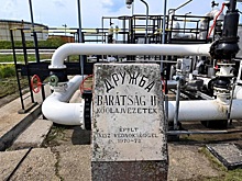 Глава МИД Венгрии Сийярто: ЕС указал Киеву прервать транзит нефти ЛУКОЙЛа